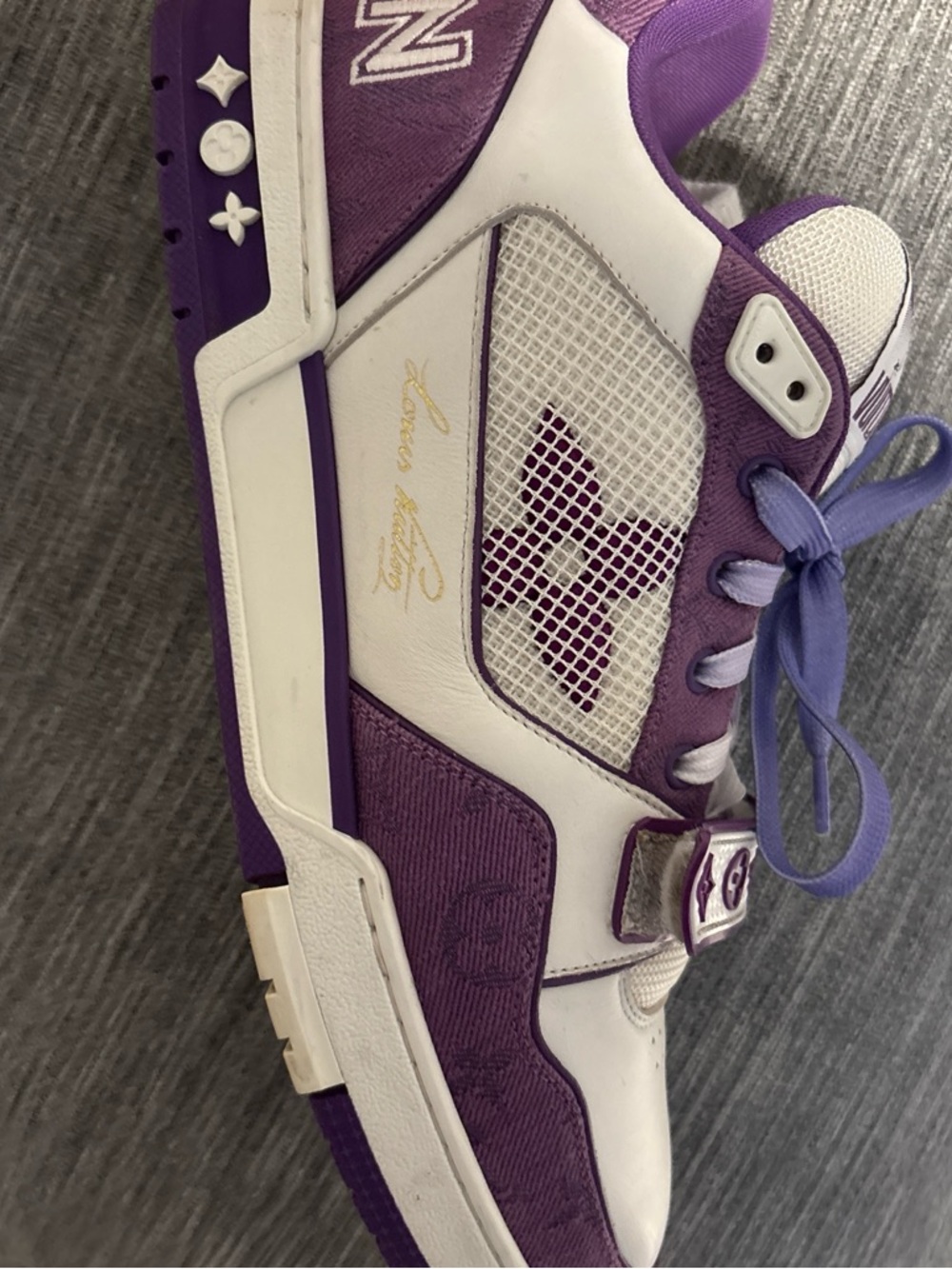 Louis Vuitton Purple & White trainers mens Low-Top Sneakers - Picture 4 of 6